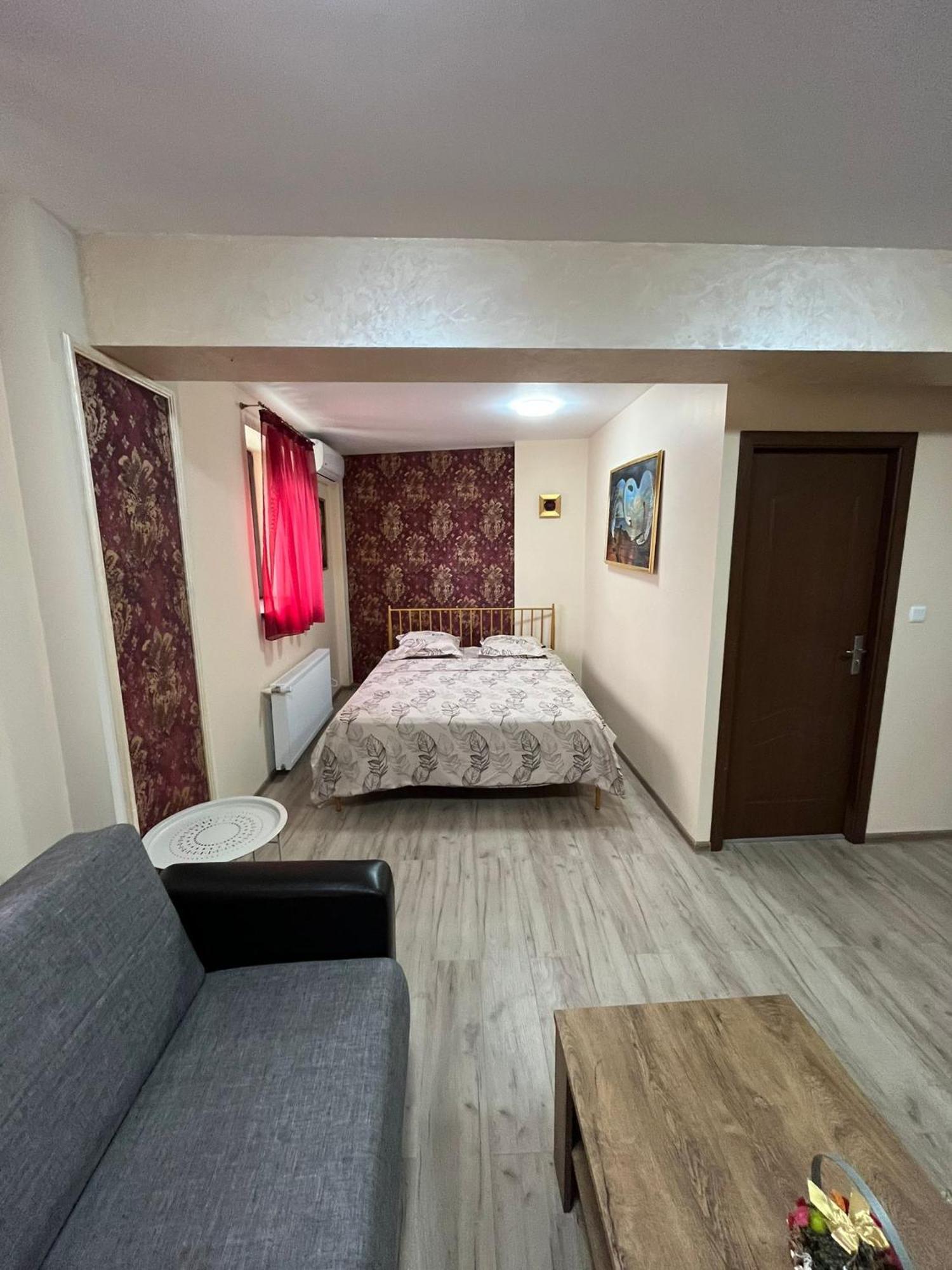 Solaria Apartment กาลาจิ ภายนอก รูปภาพ